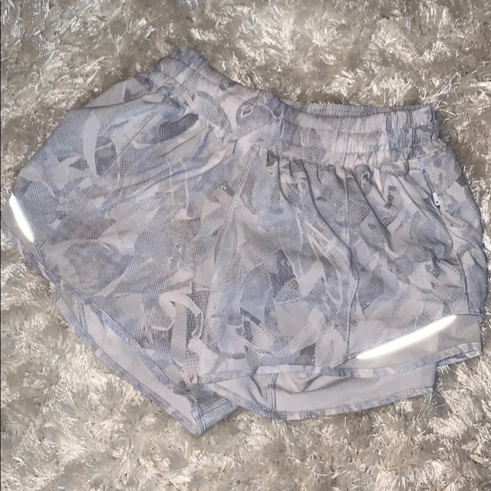 Hotty hot shorts! 2.5 inseam